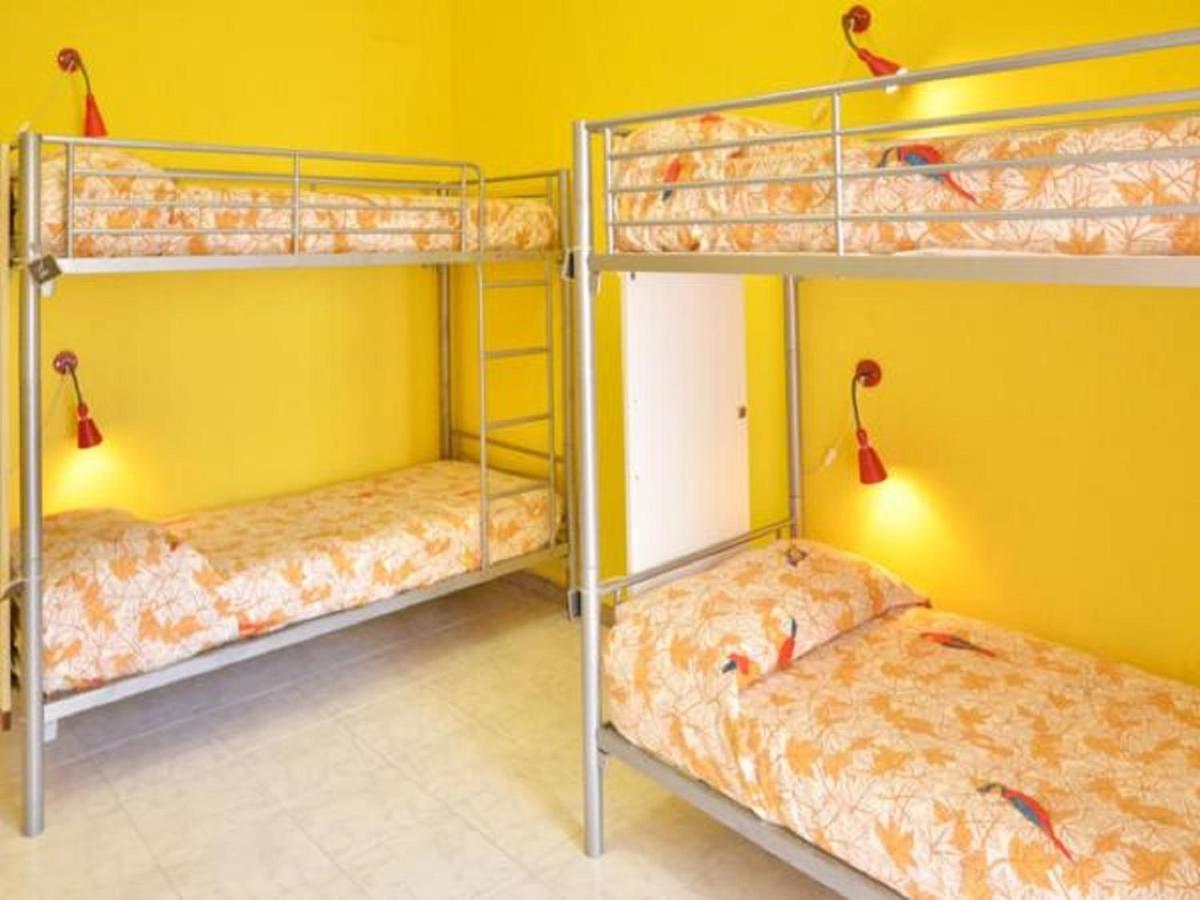 Gianni House Backpackers Hostel Giardini Naxos Ngoại thất bức ảnh